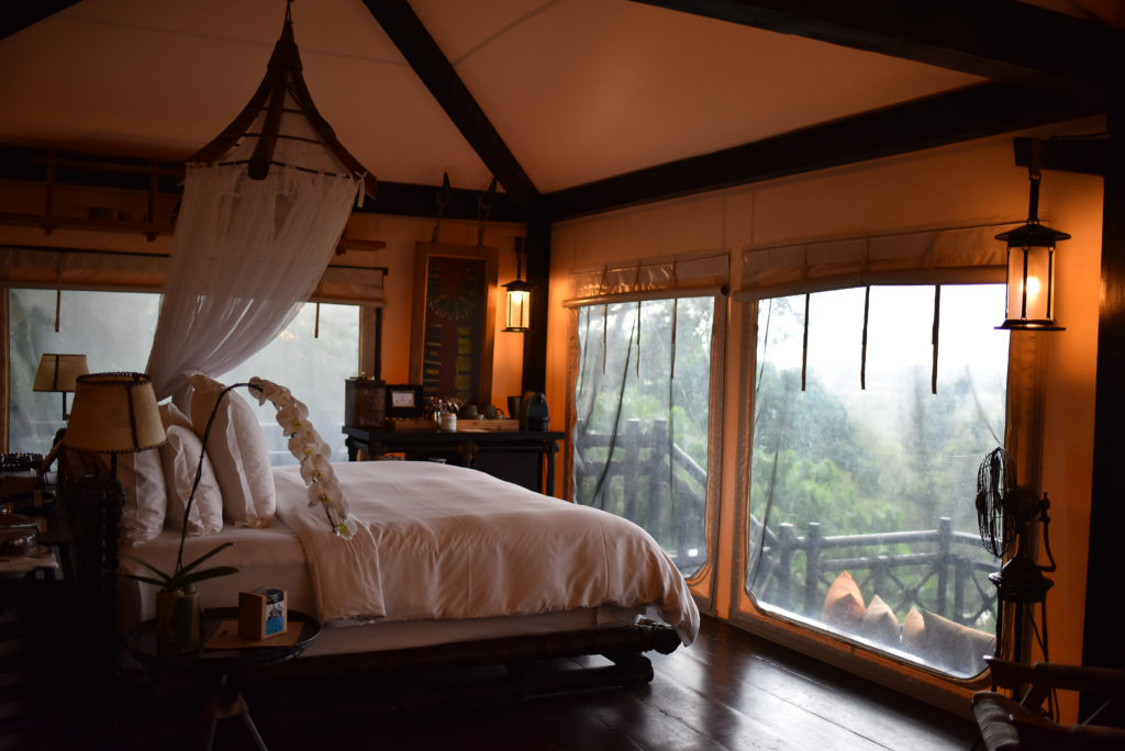 Four Seasons Camp Golden Triangle bedroom