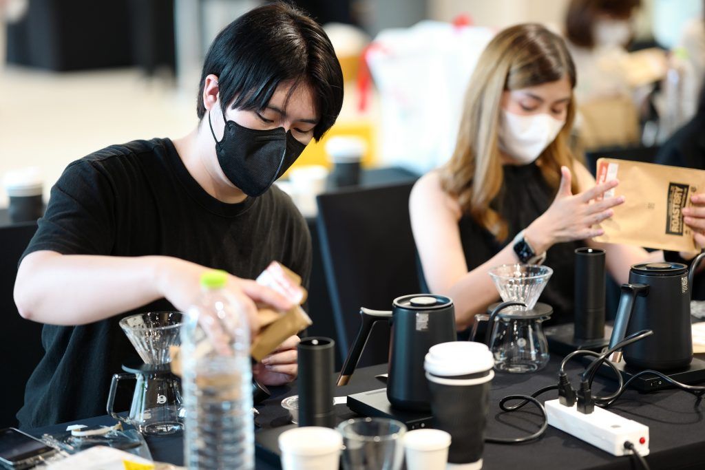 Participants Coffee Prince' Hand-drip Coffee Workshop