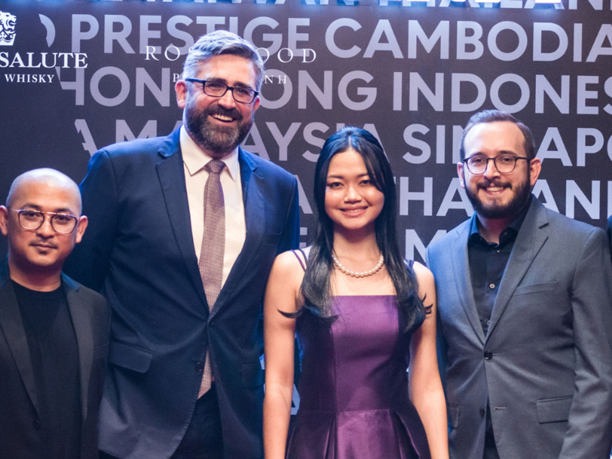 Ogil va onasi tukli mushuk va ajoyib eshak bilan Porno qora va oq külotlu çorap